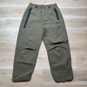 Nike Tech Woven Oversized Pants - Men’s Size Large - HM7158-223 Olive Green
